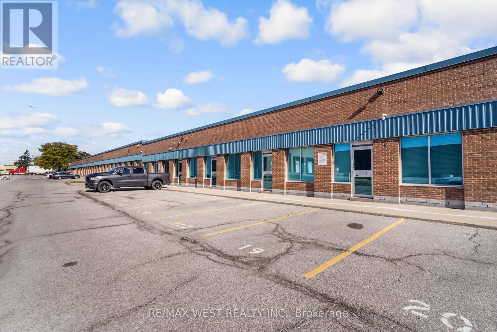 Mississauga (northeast), ON L5T1E1,1662 Bonhill RD #19
