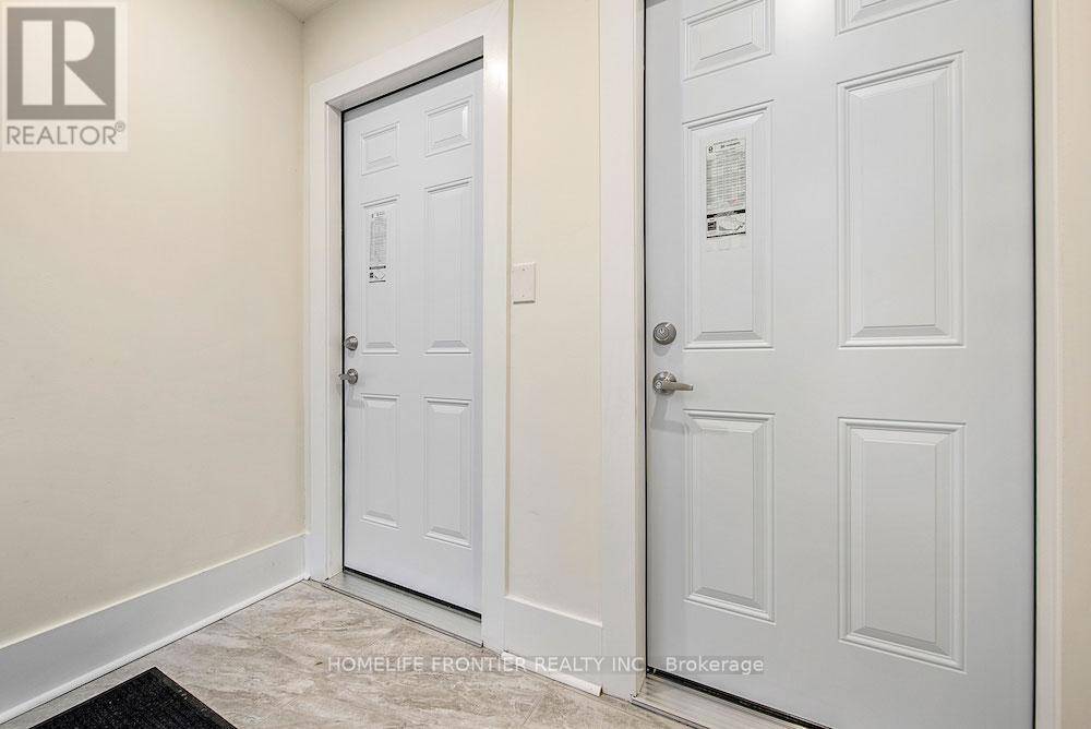 Toronto (south Parkdale), ON M6K2N4,46 COWAN AVENUE