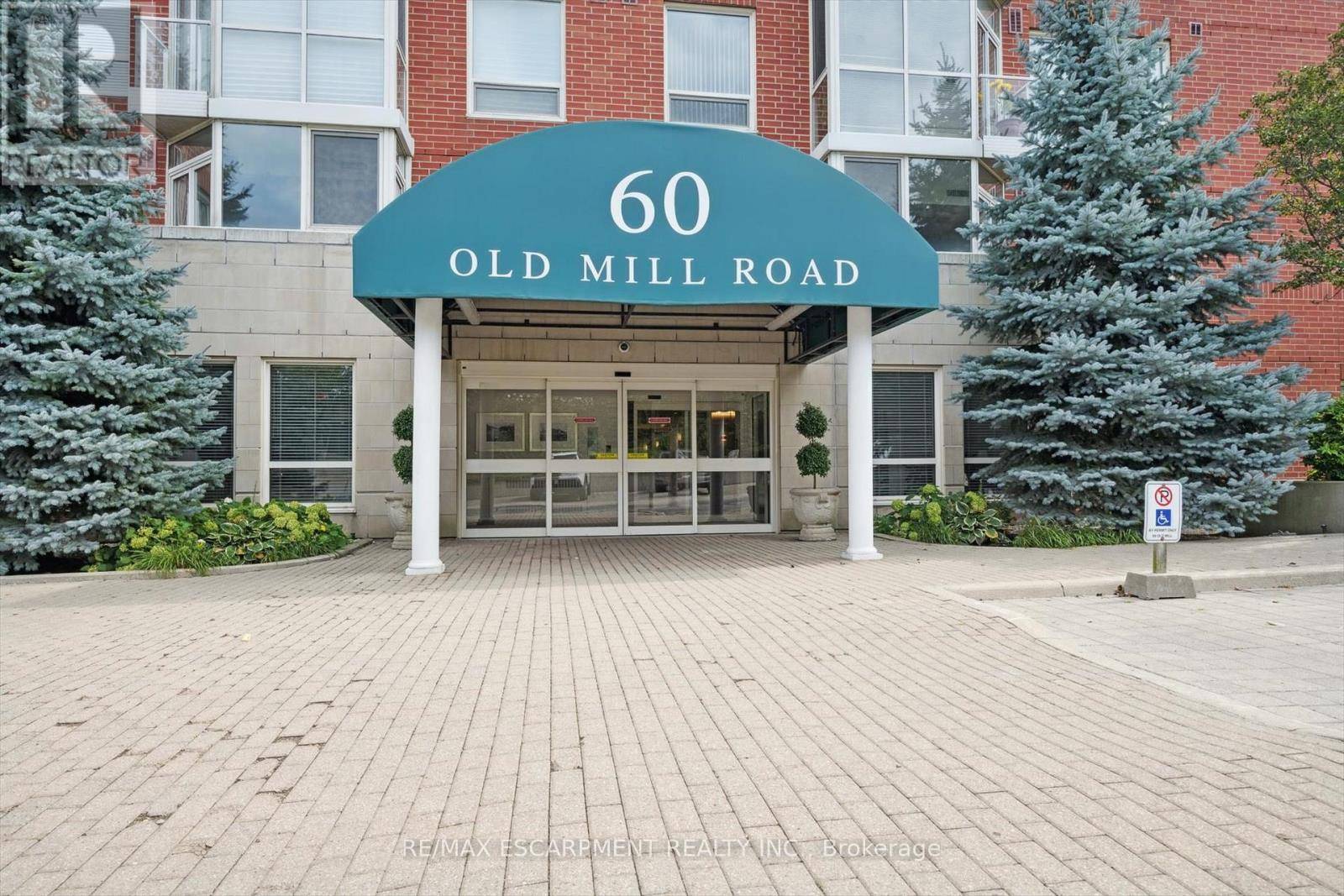 Oakville (oo Old Oakville), ON L6J7V9,60 Old Mill RD #704