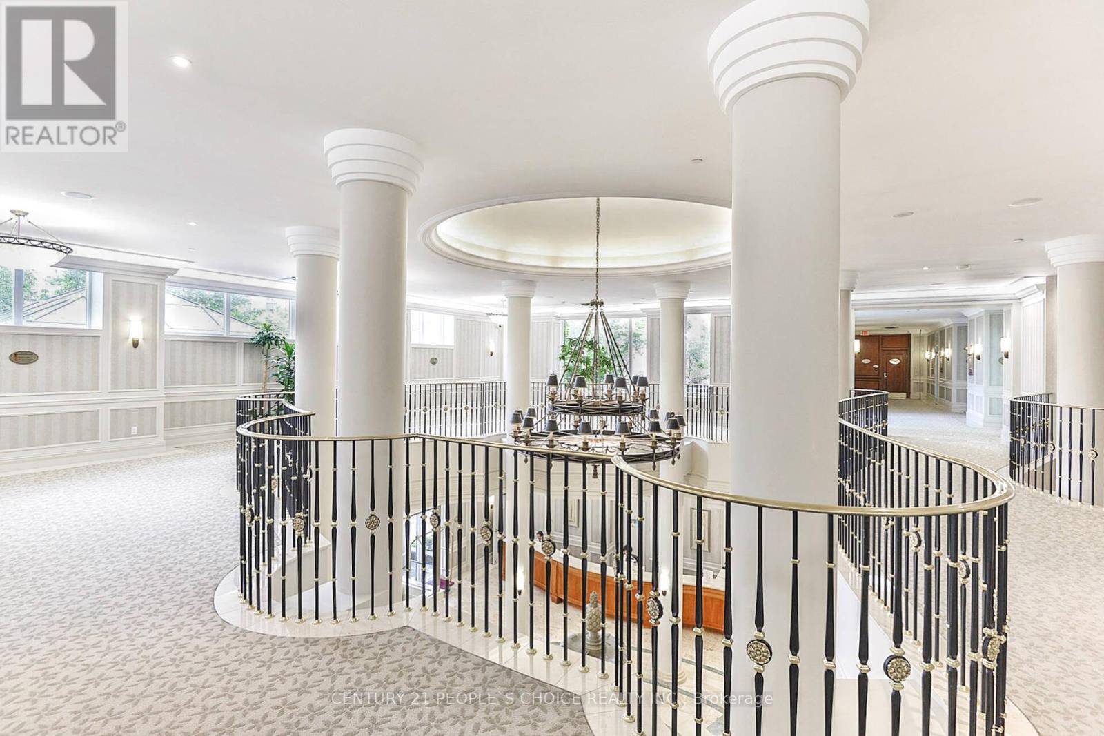 Mississauga (hurontario), ON L5R4B1,25 Kingsbridge Garden CIR #PH08