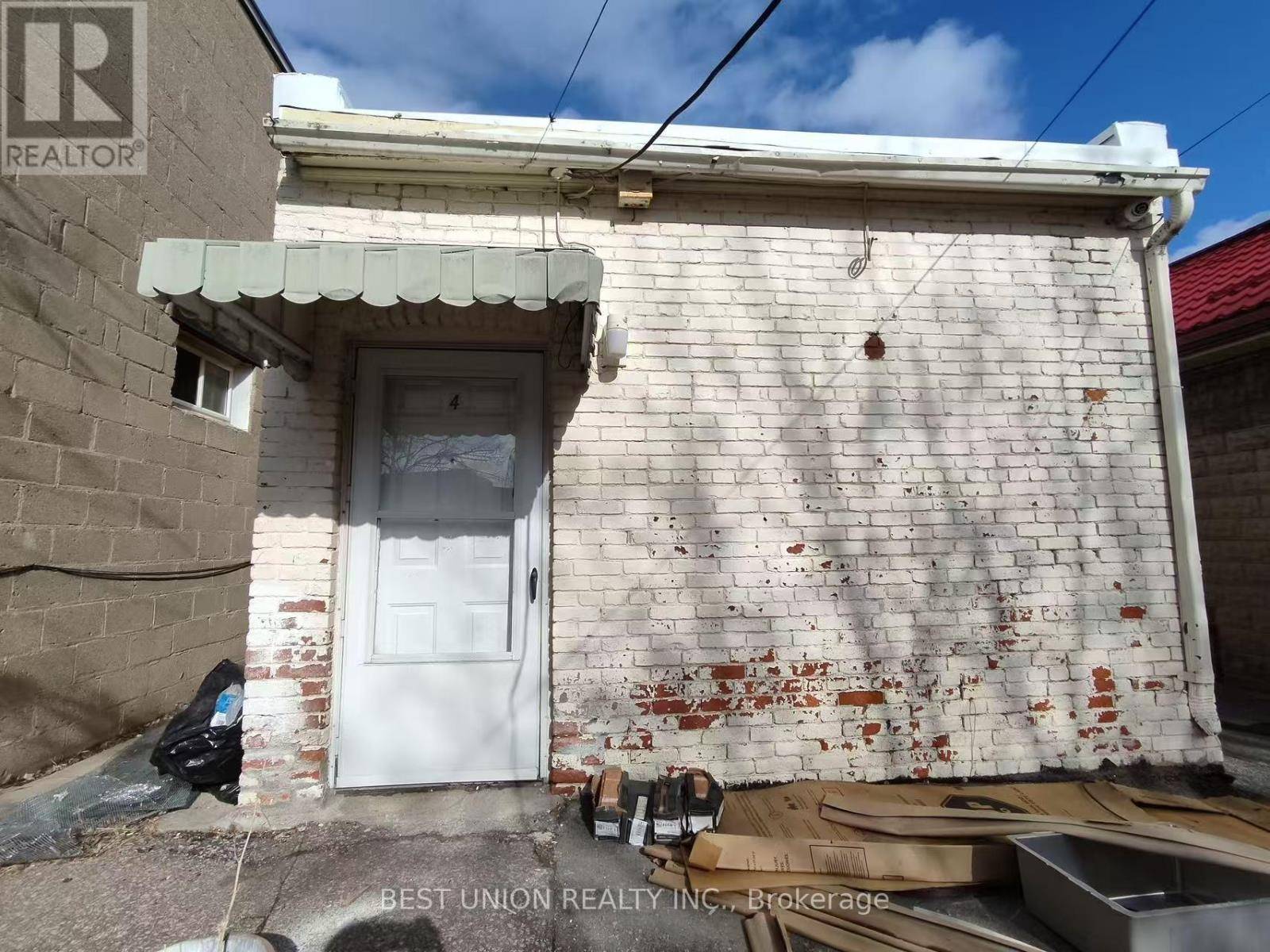 Toronto (new Toronto), ON M8V3A7,250 Sixth ST #4