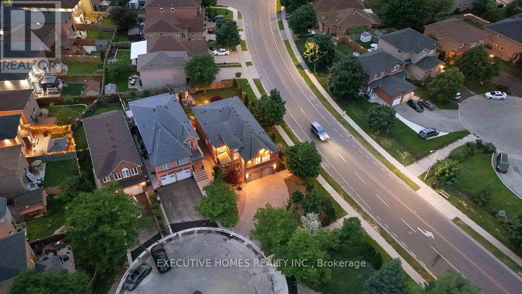 Brampton (brampton West), ON L6X4N2,8 SHALLIMAR COURT