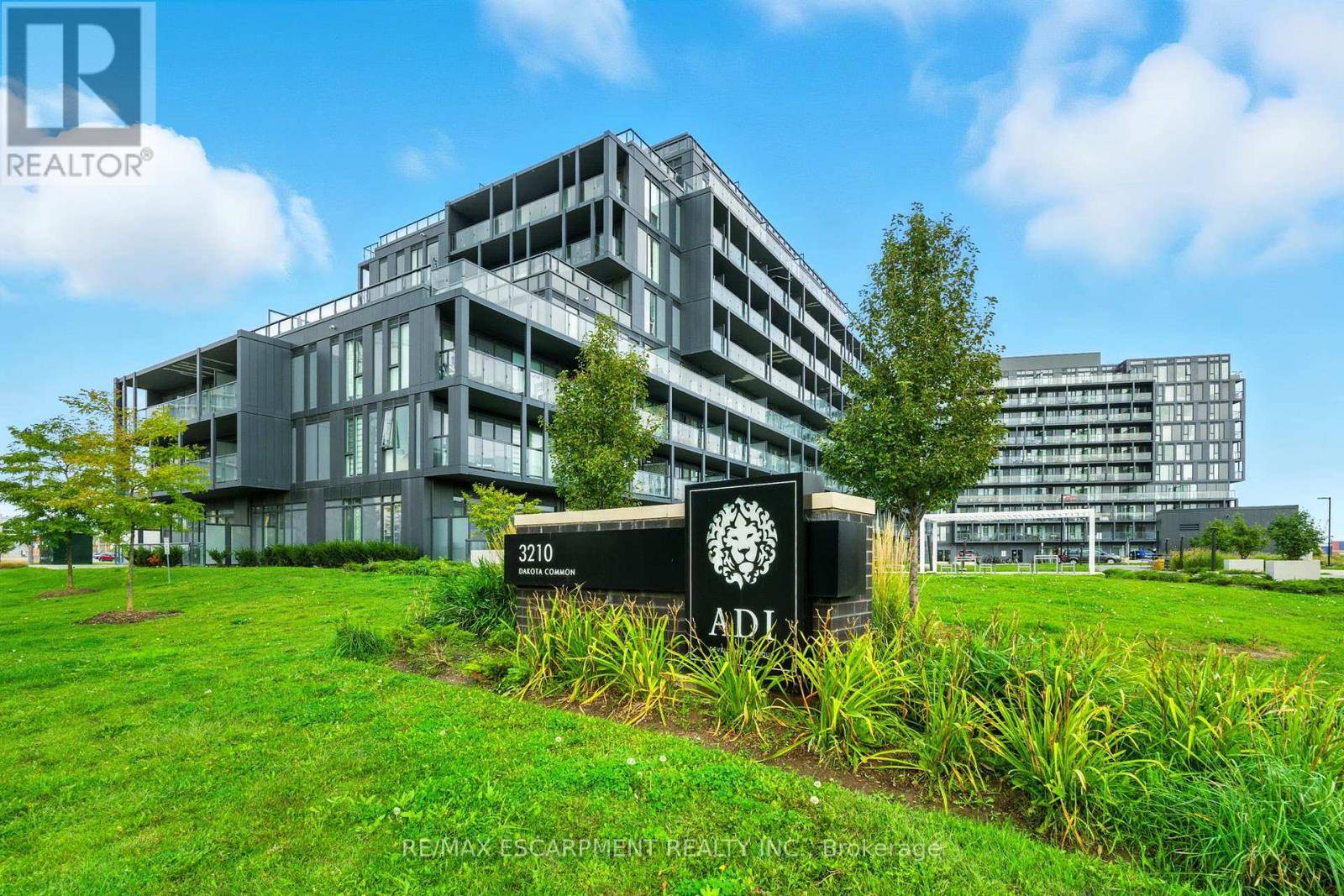 Burlington (alton), ON L7M2A8,3210 DAKOTA Common #A220