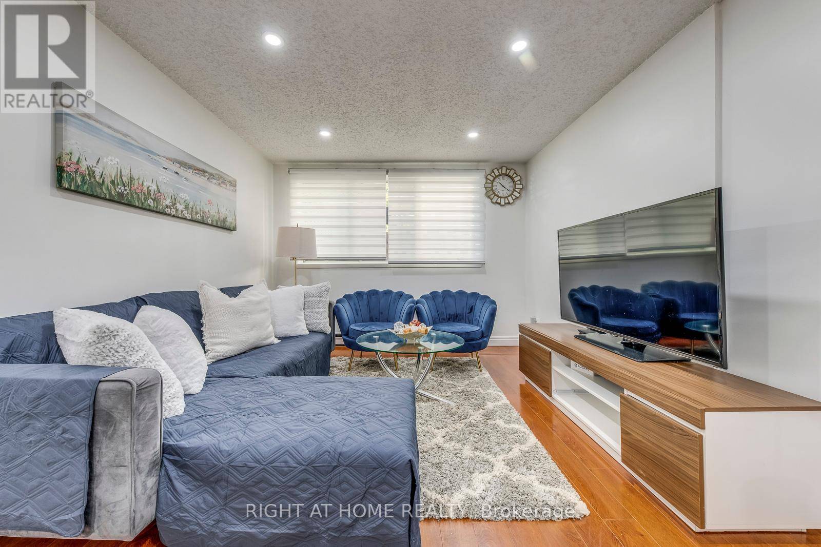 Mississauga (clarkson), ON L5J4J2,2170 Bromsgrove RD #89