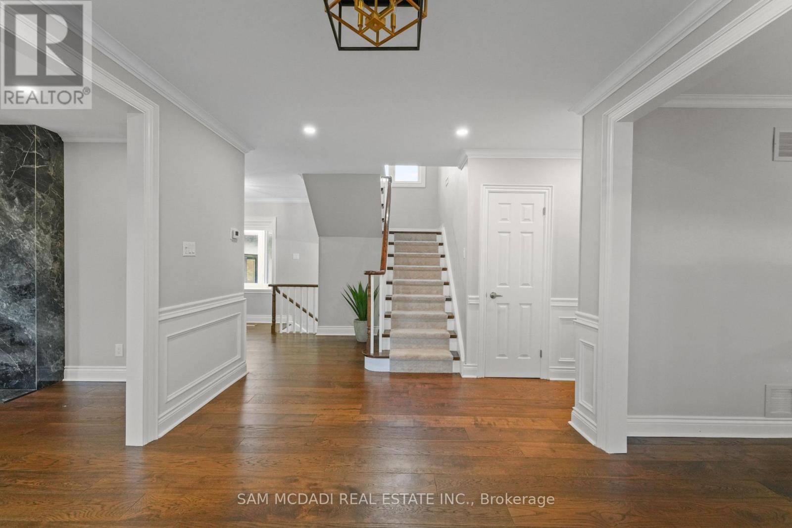 Mississauga (clarkson), ON L5J2P4,474 BOB-O-LINK ROAD