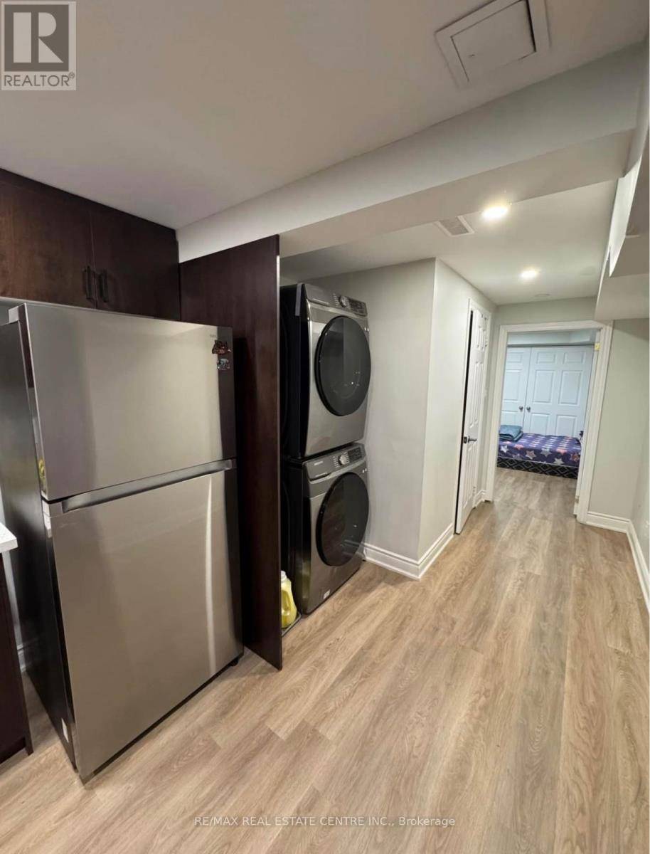 Brampton (sandringham-wellington), ON L6R2X9,1 Kamloops DR #Basement