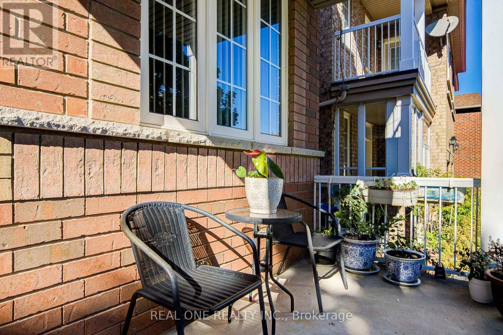 Mississauga (hurontario), ON L4Z4H6,149 PARIS STREET