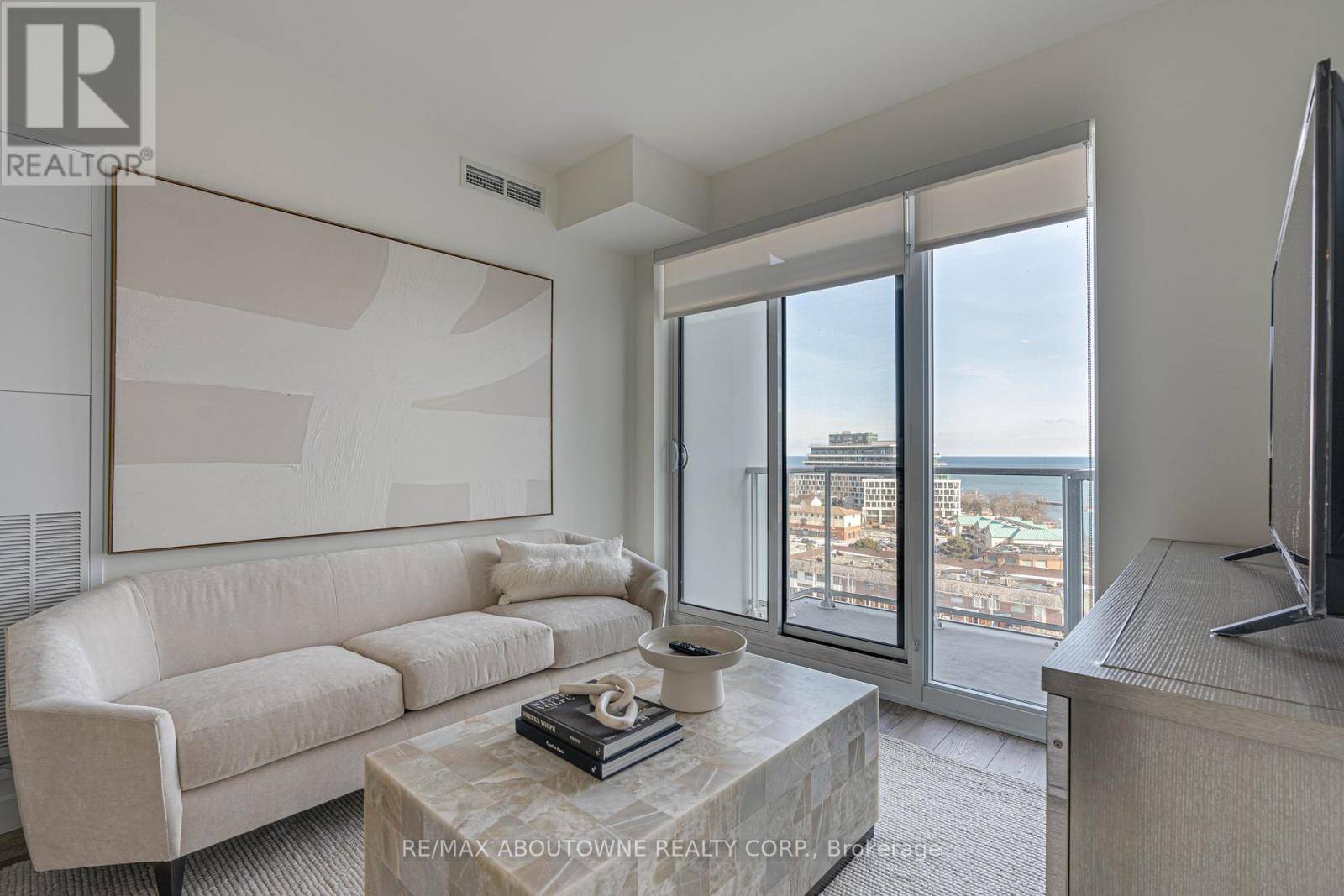 Oakville (br Bronte), ON L6L0H1,125 Bronte RD #A606