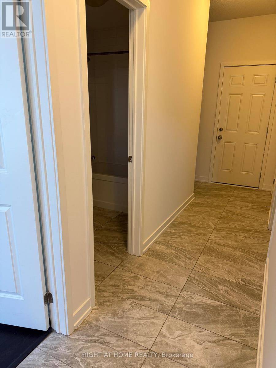 Oakville (go Glenorchy), ON L6H0P3,3094 ERNEST APPLEBE BOULEVARD