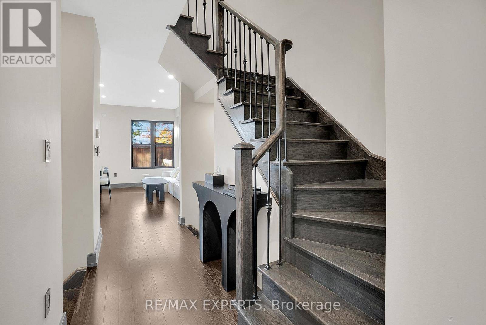 Caledon (bolton East), ON L7E4K5,18 MORRA AVENUE