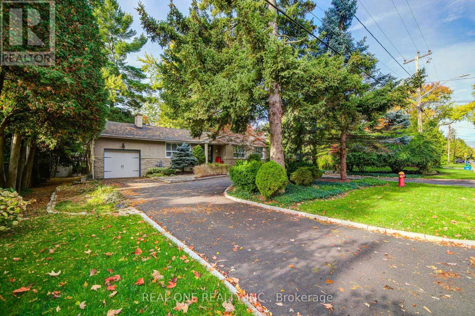 Burlington (shoreacres), ON L7L2G4,250 BELVENIA ROAD