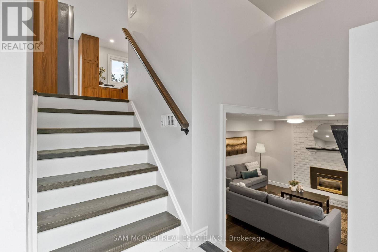 Mississauga (meadowvale), ON L5N1Y5,7209 FAYETTE CIRCLE