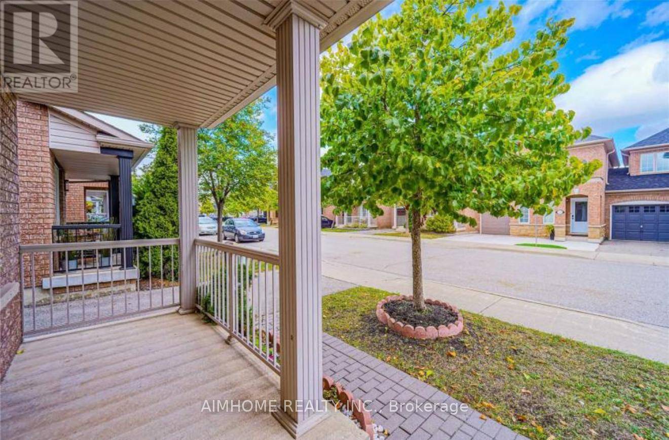 Burlington (orchard), ON L7L7M4,2394 EMERSON DRIVE