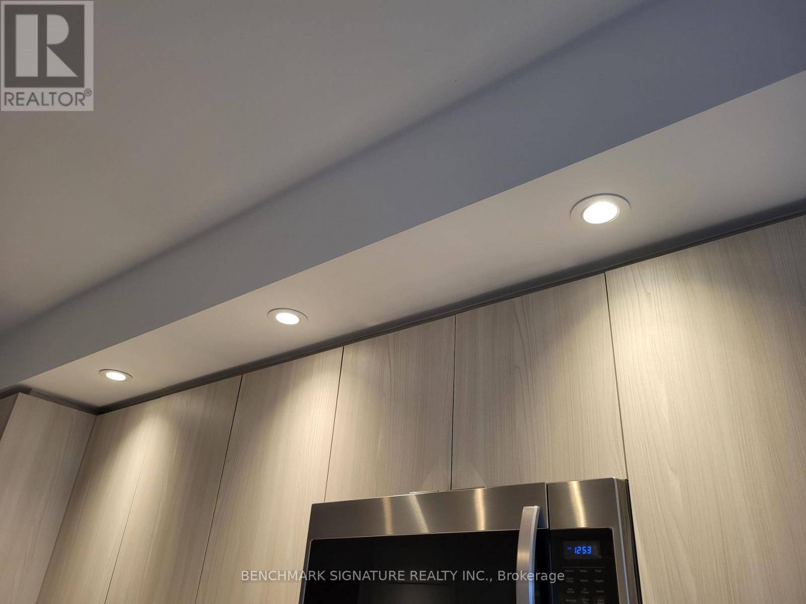 Toronto (high Park-swansea), ON M6S1A1,1926 Lake Shore BLVD West #4115