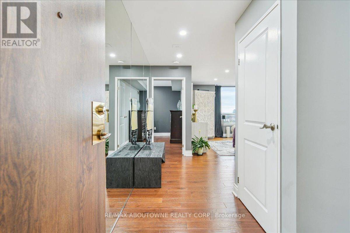 Mississauga (city Centre), ON L5B3Y4,550 Webb DR #2603