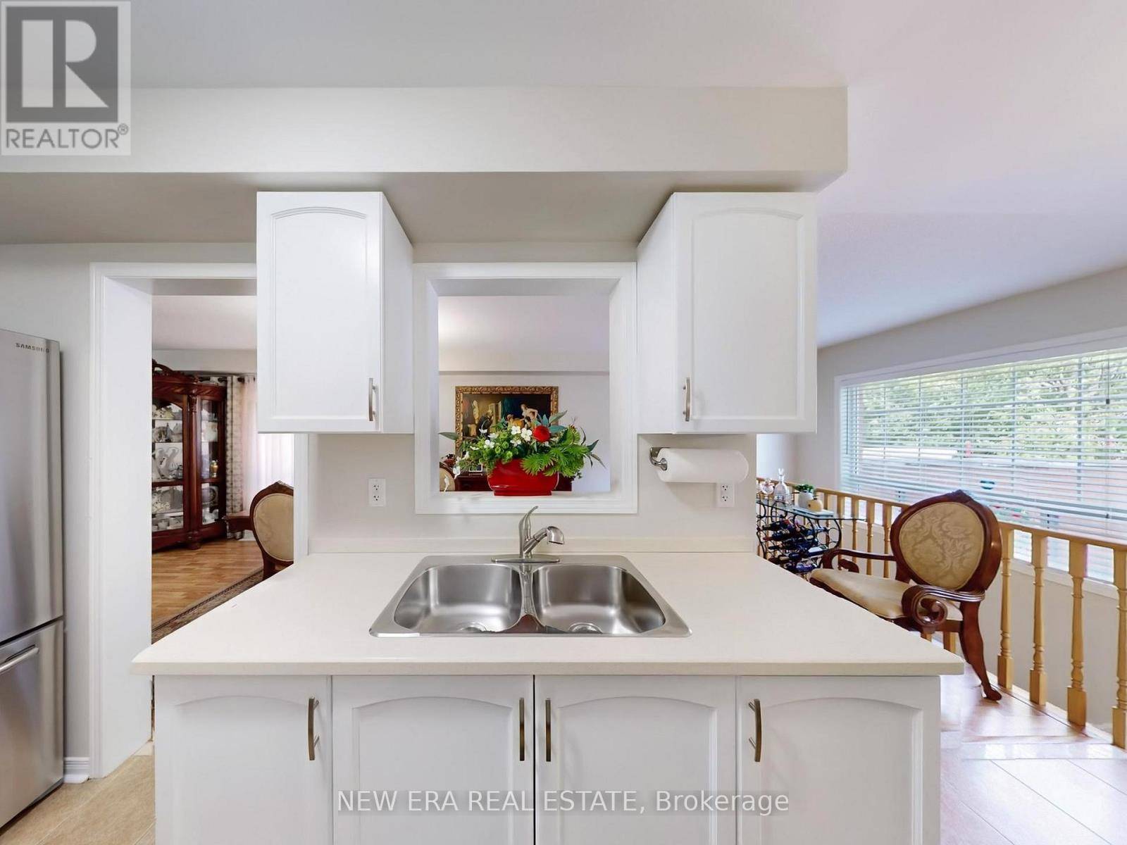 Mississauga (meadowvale Village), ON L5W2A1,7360 Zinnia PL #16