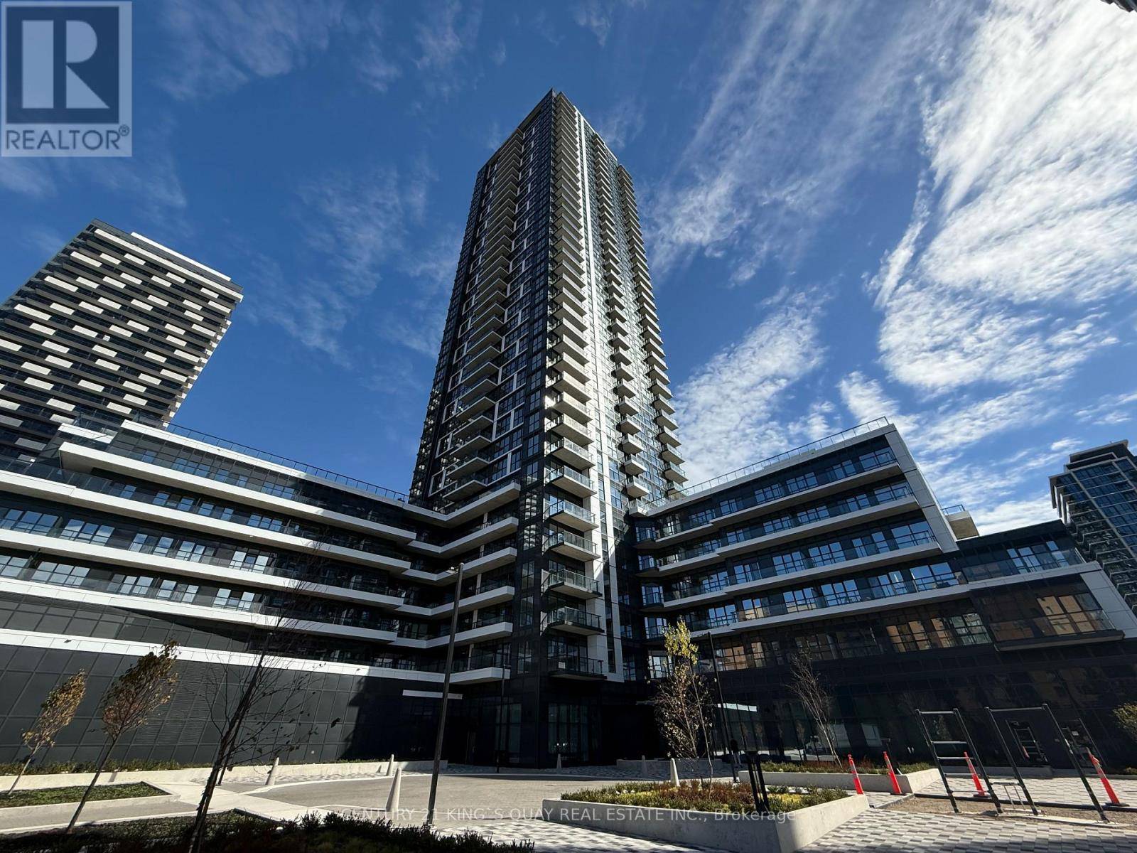 Mississauga (hurontario), ON L5R0H4,15 Watergarden DR #3104