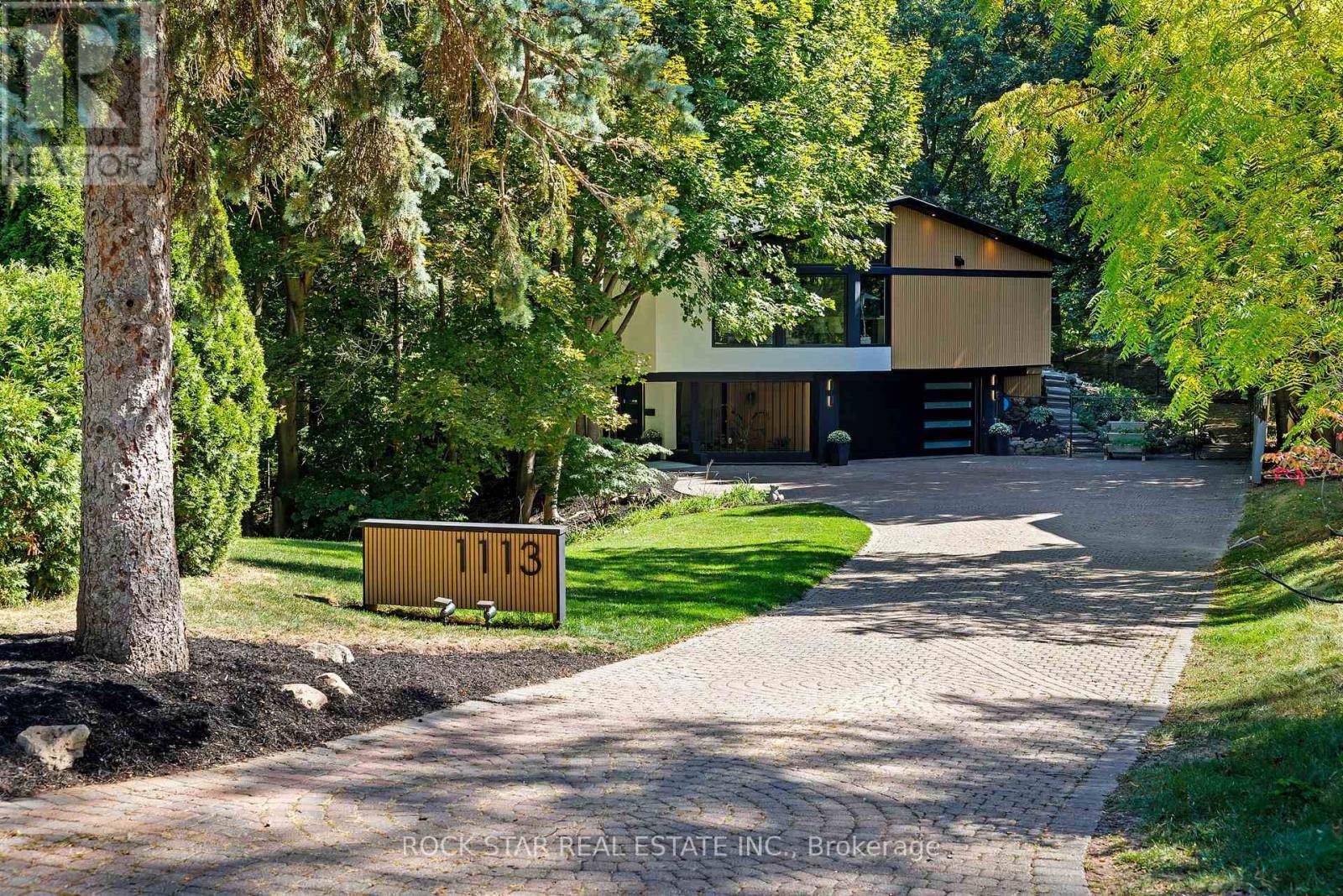 Mississauga (lorne Park), ON L5J3A1,1113 GREENOAKS DRIVE