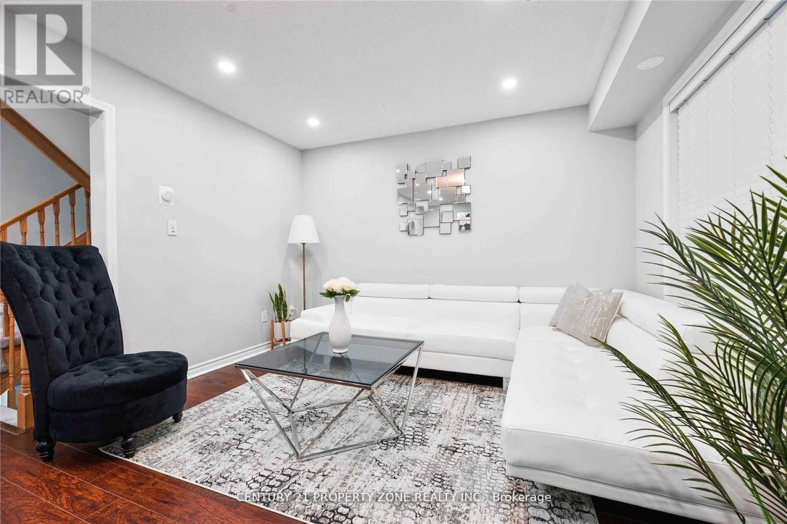 Brampton (northwest Brampton), ON L7A0G2,95 BANNISTER CRESCENT