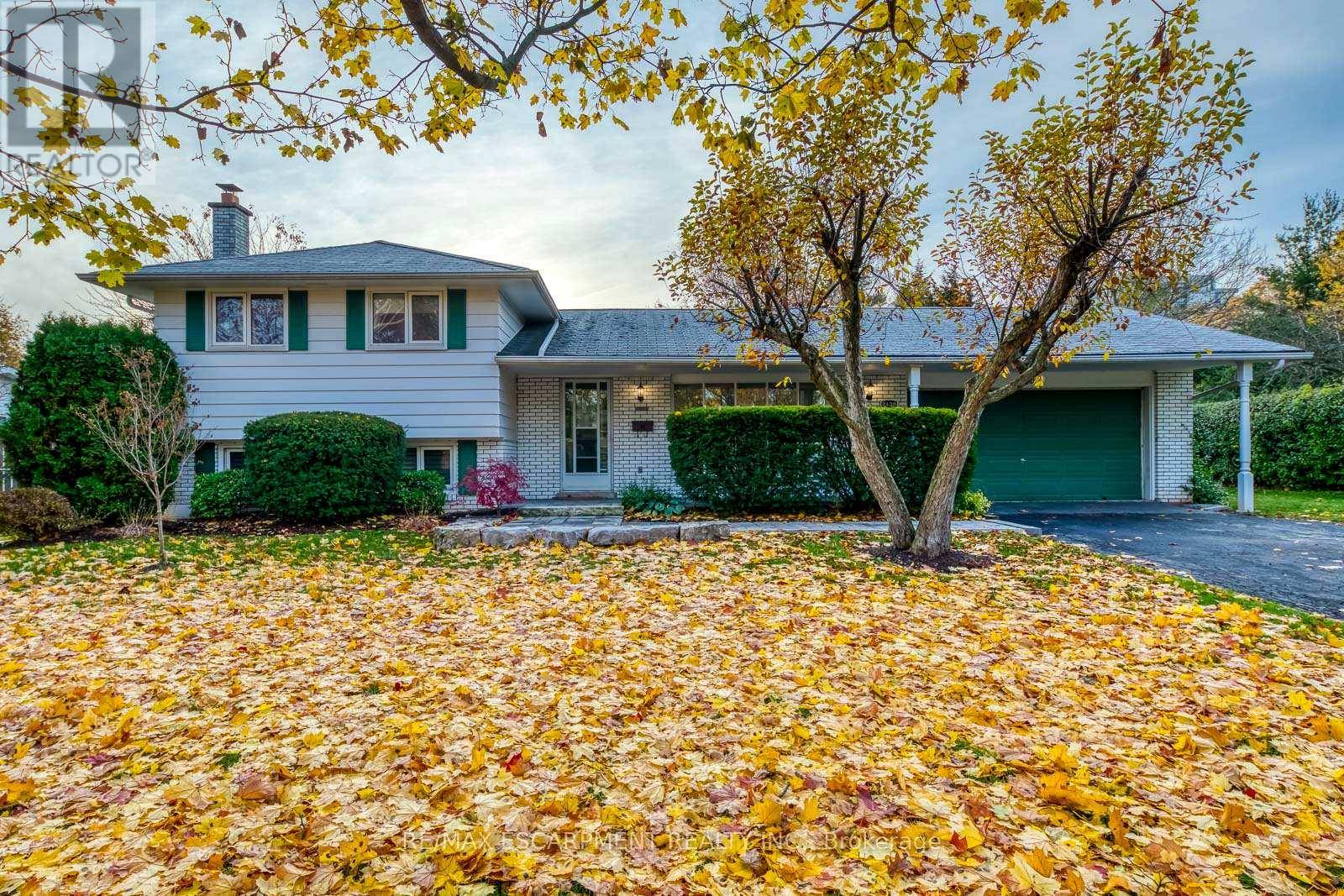 Oakville (br Bronte), ON L6L1M5,2138 SALMON ROAD