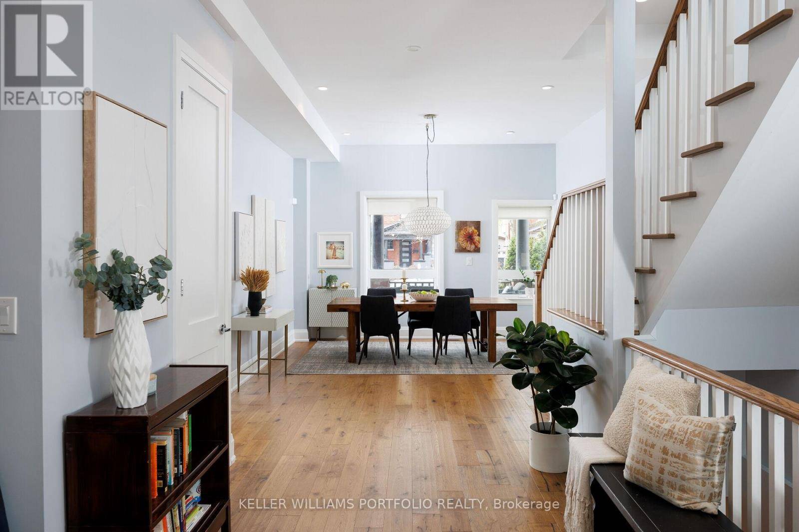 Toronto (junction Area), ON M6P2Z8,265 EVELYN AVENUE