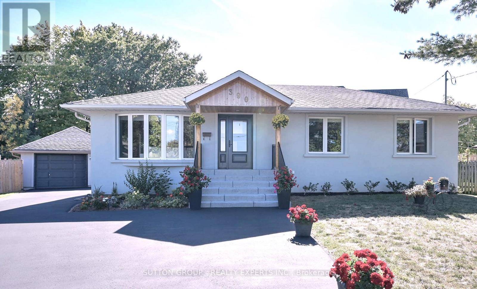 Oakville (wo West), ON L6K2M1,390 WENDALL PLACE