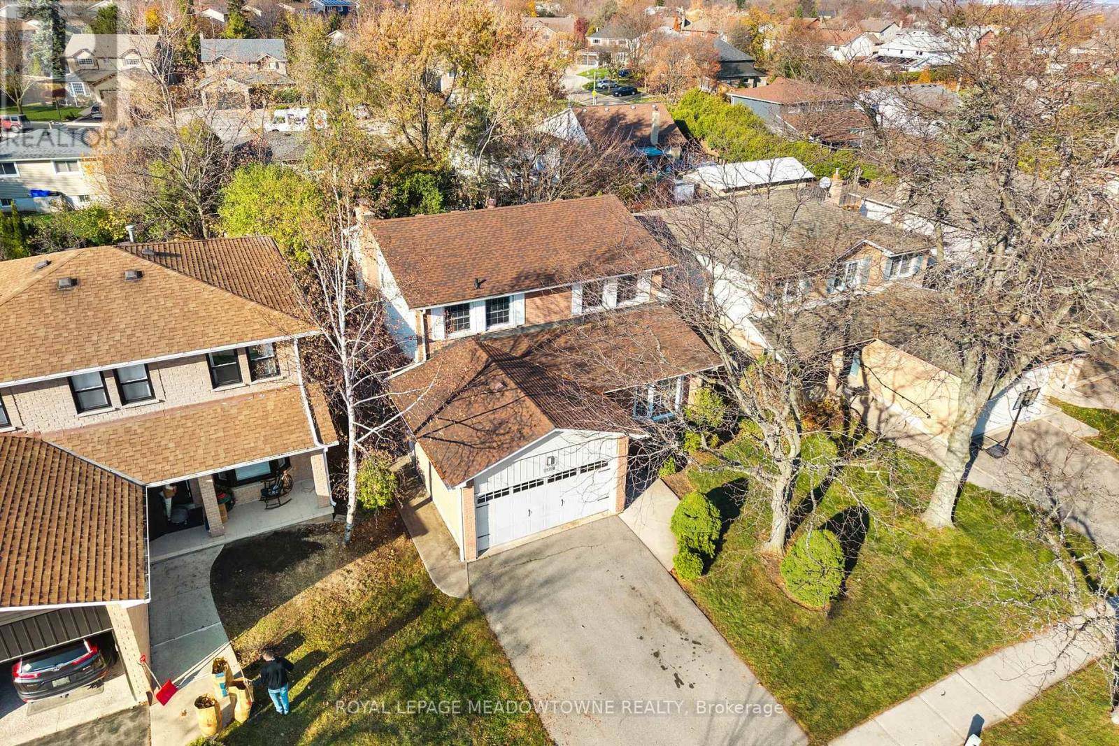 Burlington (brant Hills), ON L7P4J5,2523 CAVENDISH DRIVE