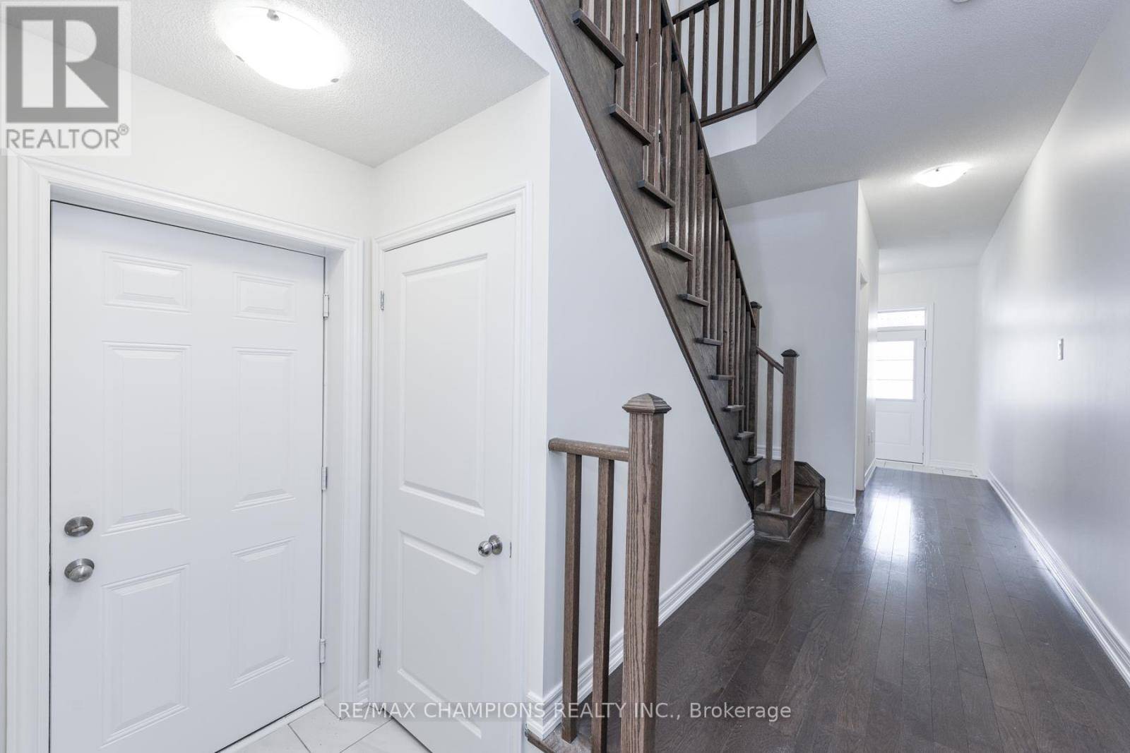 Brampton (northwest Brampton), ON L7A0B7,121 ADVENTURA ROAD