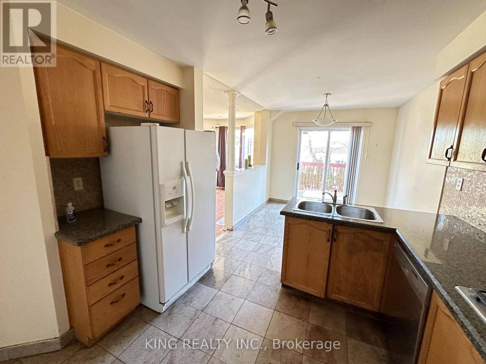 Brampton (heart Lake East), ON L6Z4T4,77 FORESTGROVE CIRCLE