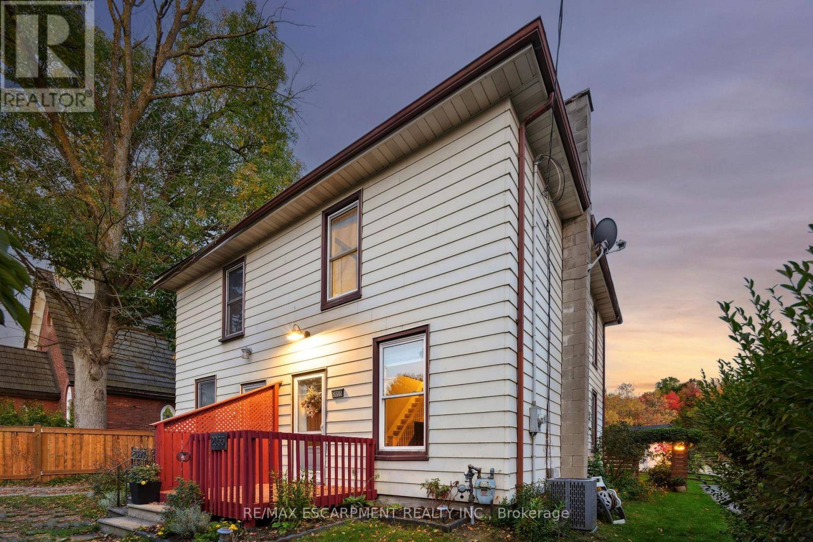 Brampton (bram West), ON L6Y0E9,2055 EMBLETON ROAD