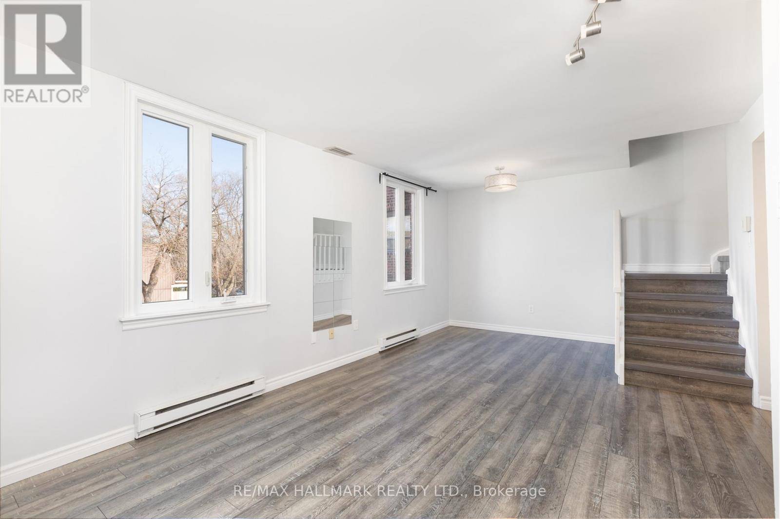 Toronto (south Parkdale), ON M6K1G5,1250 King ST West #30