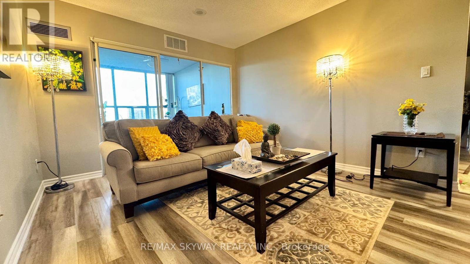 Brampton (fletcher's Creek South), ON L6Y4S5,30 Malta AVE #909