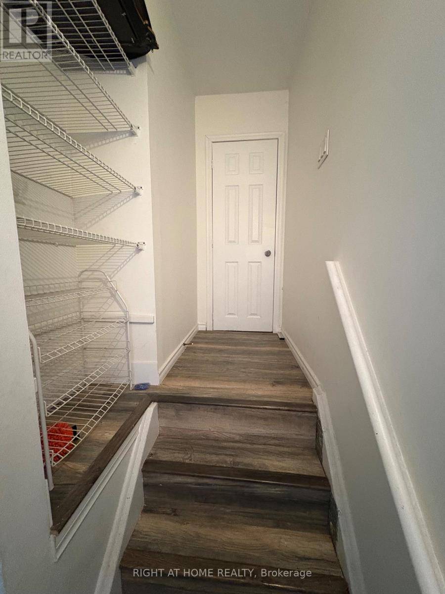 Brampton (avondale), ON L6T1H7,124 AVONDALE BOULEVARD