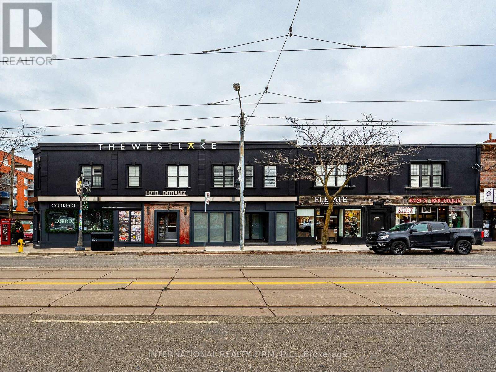 Toronto (new Toronto), ON M8V1H8,2847-53 LAKE SHORE BOULEVARD W