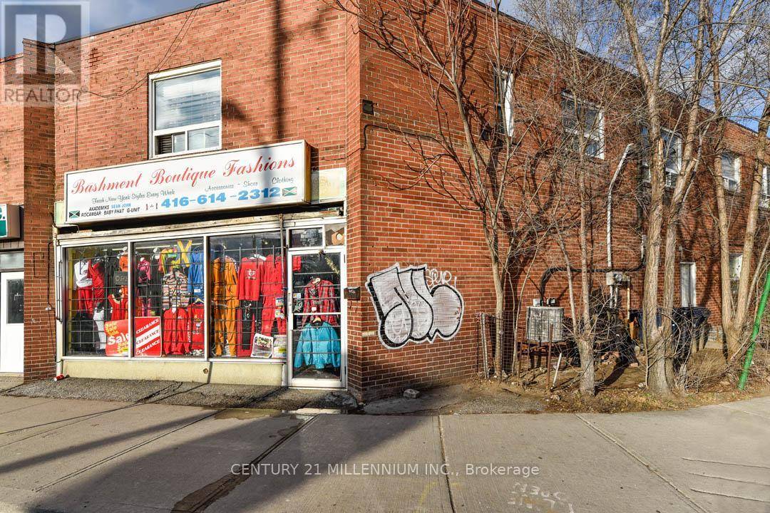 Toronto (mount Dennis), ON M6M4R9,1353 WESTON ROAD