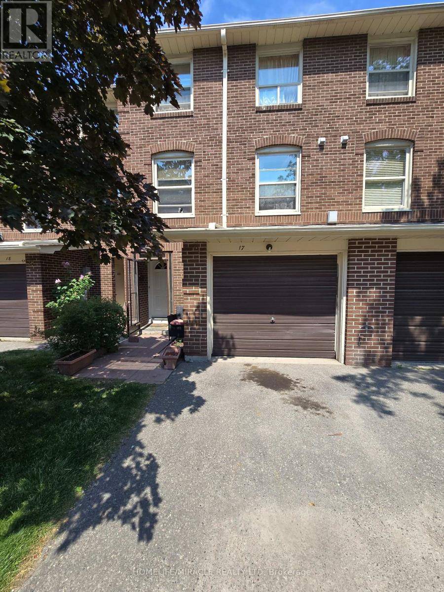 Brampton (southgate), ON L6T3A5,17 Eden Park DR #17