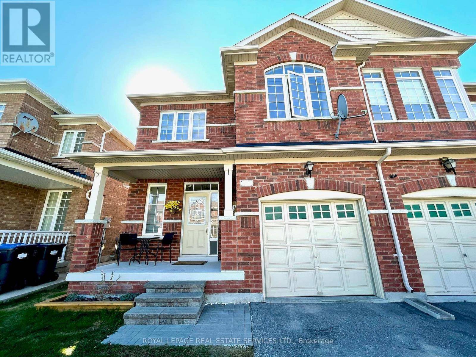 Brampton (northwest Sandalwood Parkway), ON L7A0L2,24 ACCENT CIRCLE