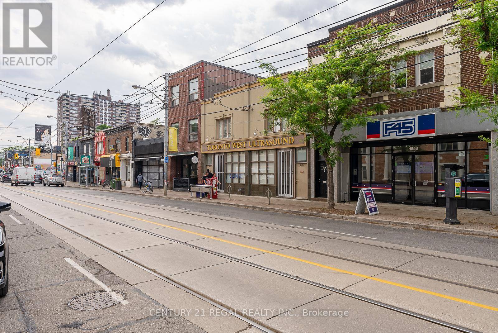 Toronto (south Parkdale), ON M6R1A6,1560 QUEEN STREET W