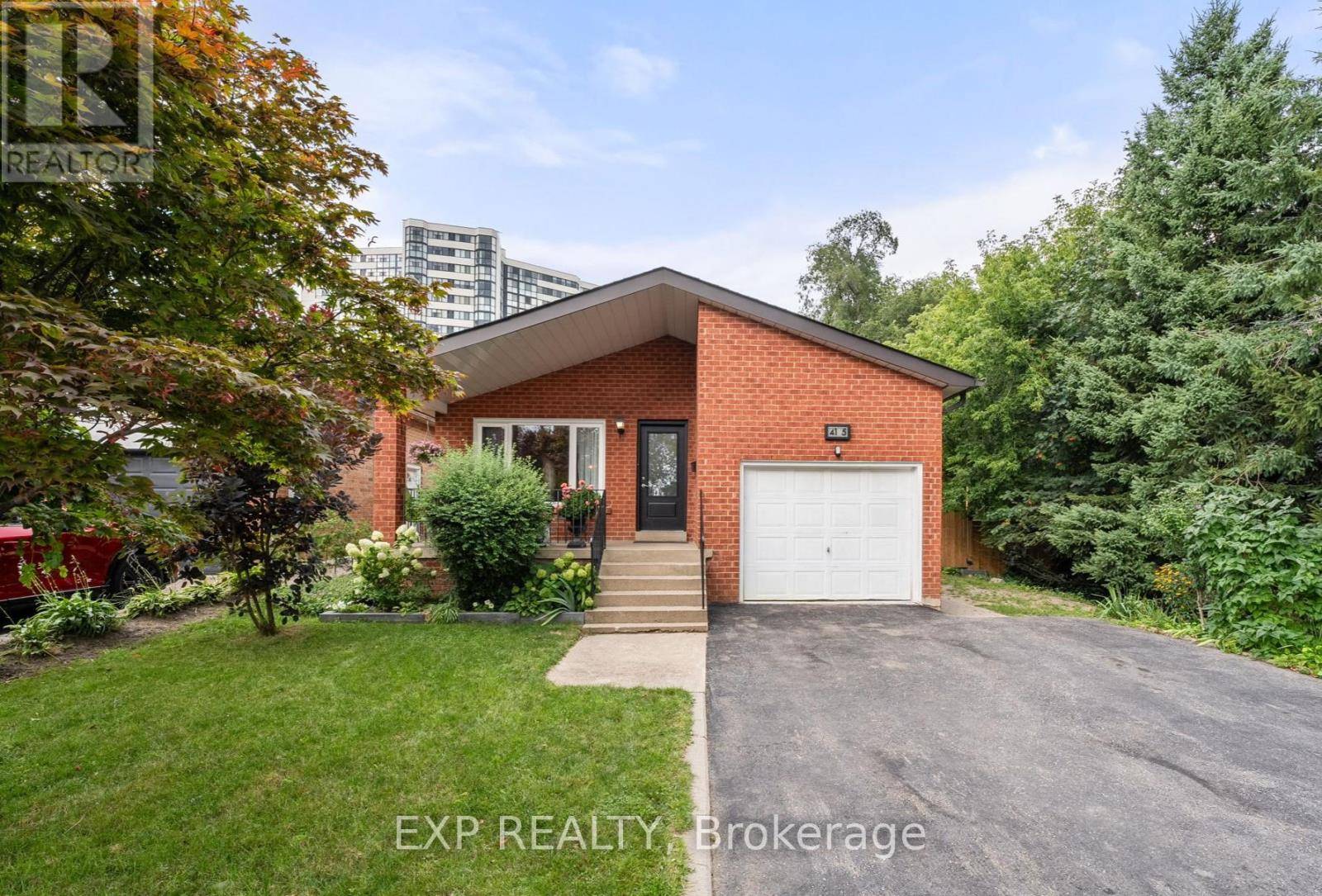 Mississauga (rathwood), ON L4W1L1,4135 HICKORY DRIVE