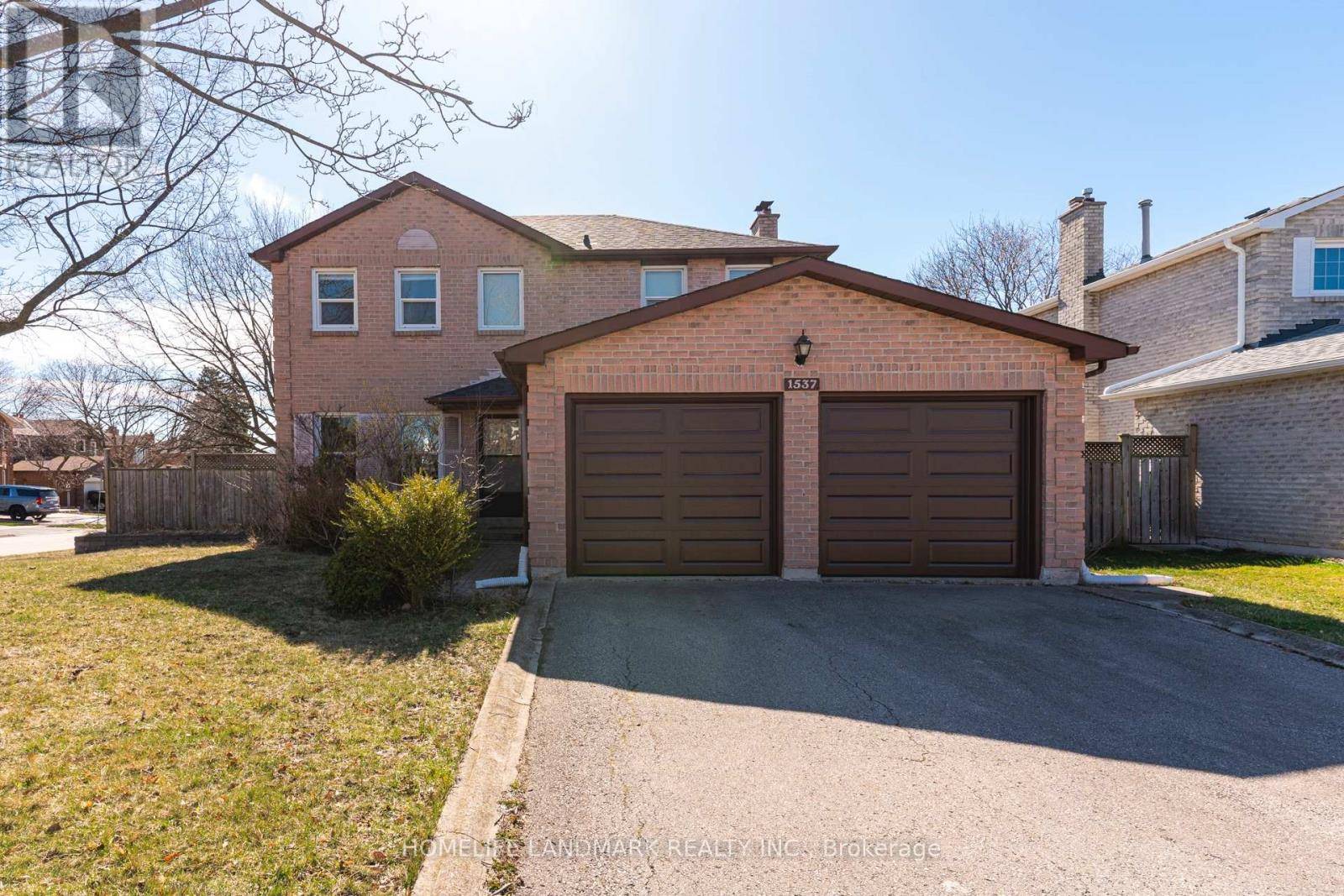 Oakville (college Park), ON L6H4G6,1537 QUEENSBURY CRESCENT