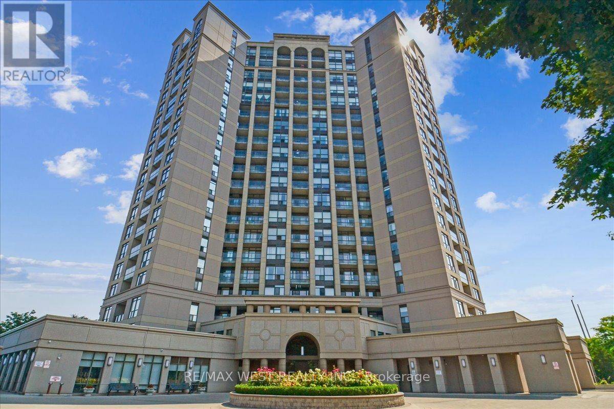 Mississauga (hurontario), ON L4Z4K1,220 Forum DR #Th#111