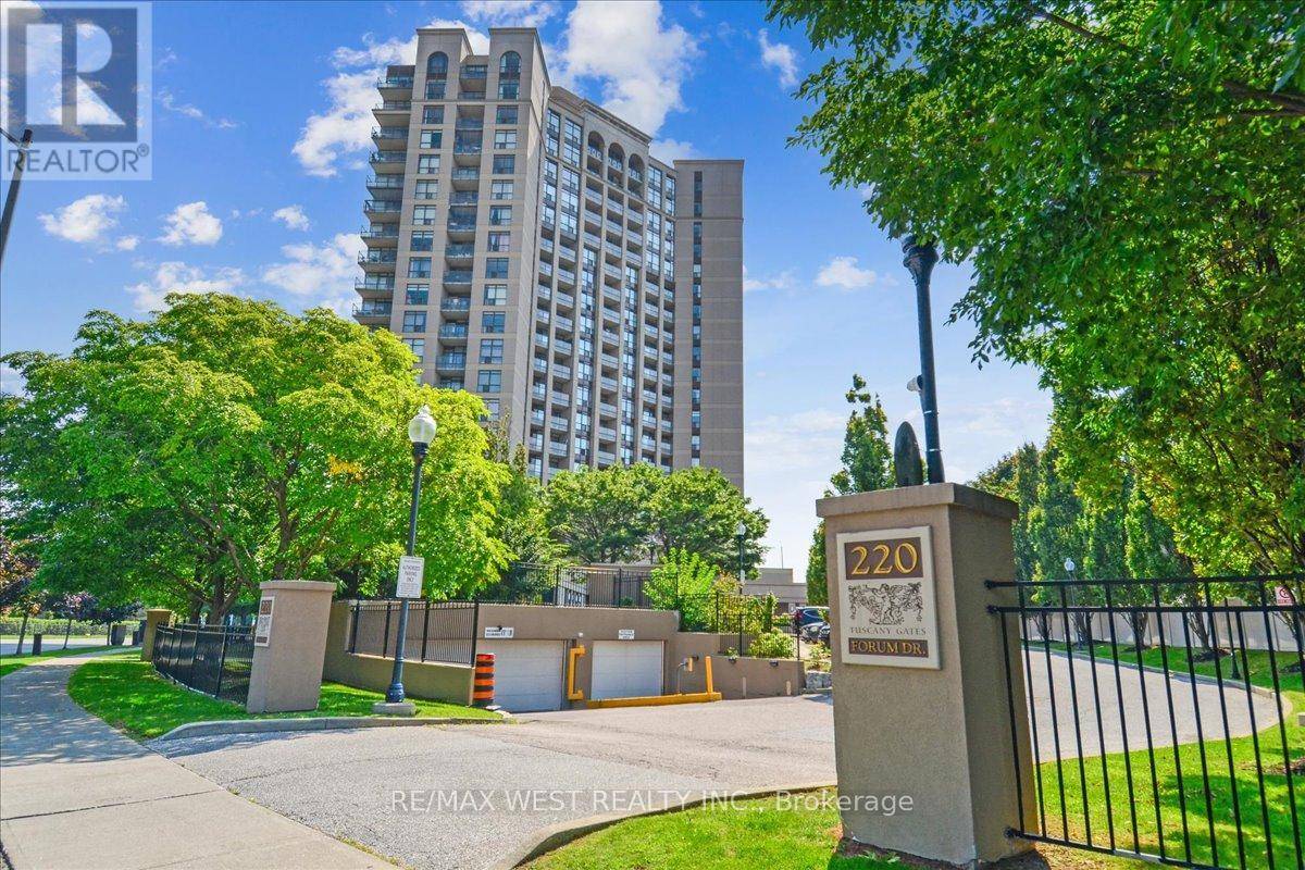 Mississauga (hurontario), ON L4Z4K1,220 Forum DR #Th#111