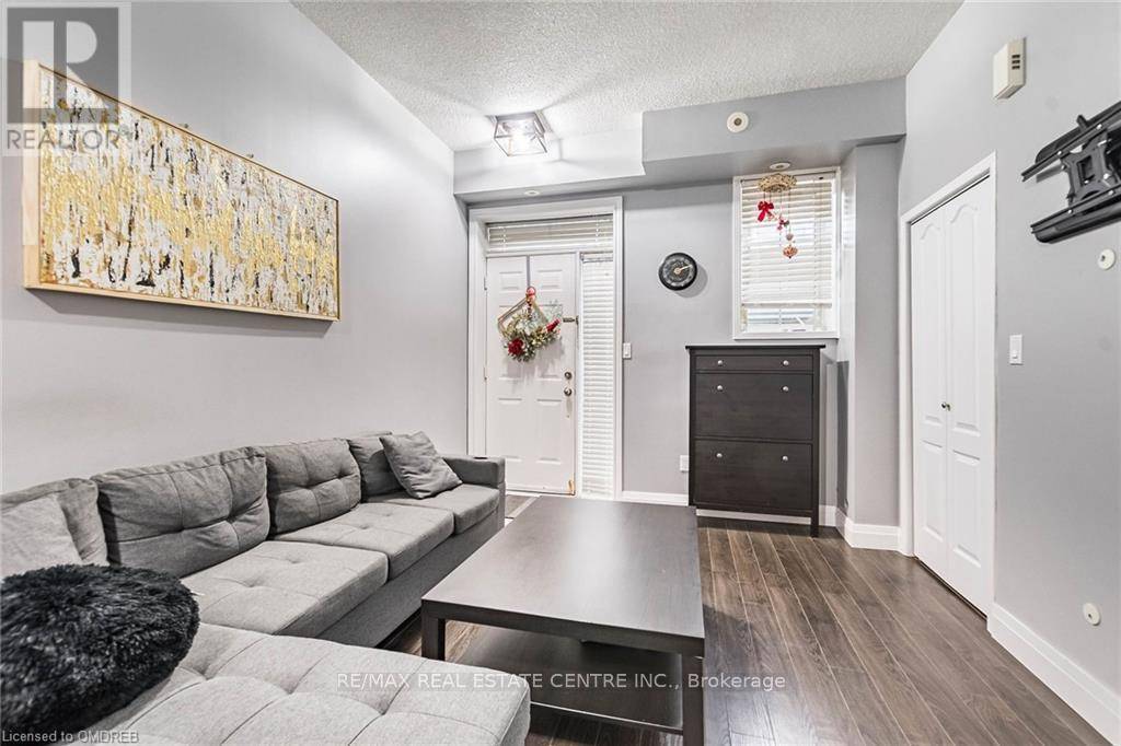 Mississauga (cooksville), ON L5B4K4,615 Shoreline DR #17