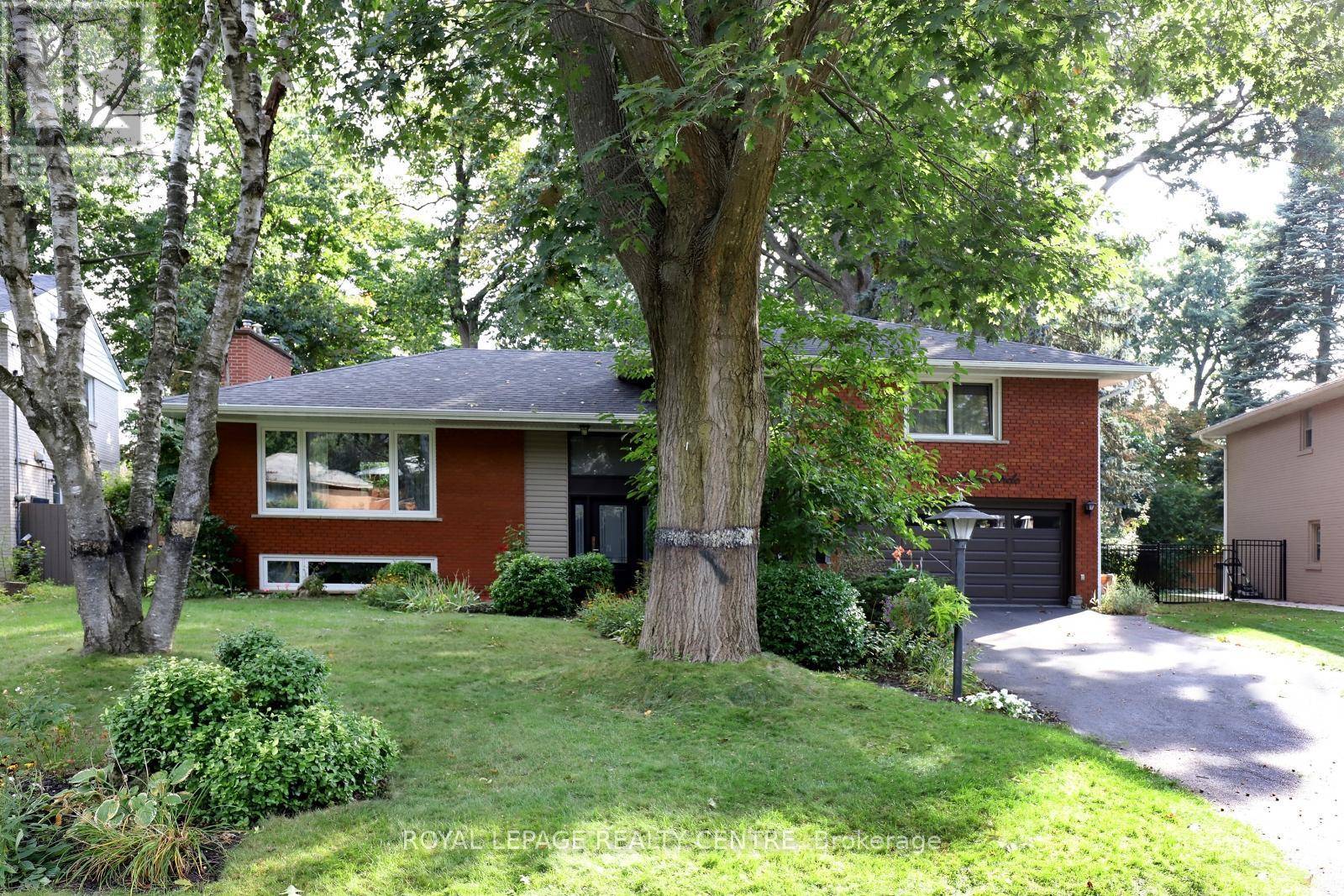 Mississauga (erindale), ON L5C2M8,3338 ENNISKILLEN CIRCLE