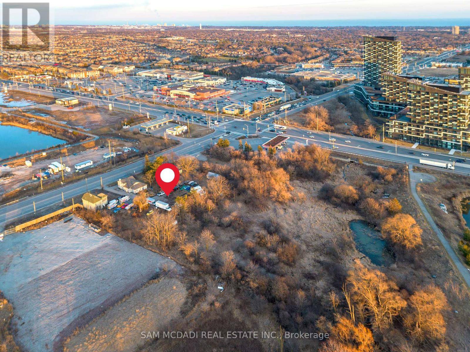 Oakville, ON L6H7B9,3040 TRAFALGAR ROAD