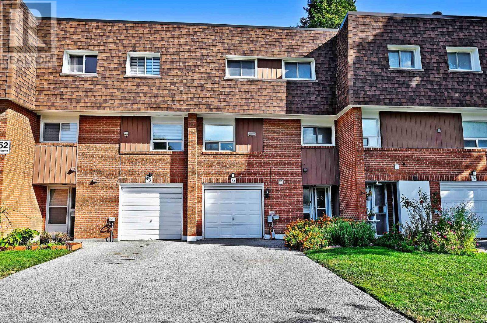 Toronto (west Humber-clairville), ON M9V3K8,452 Silverstone DR #44