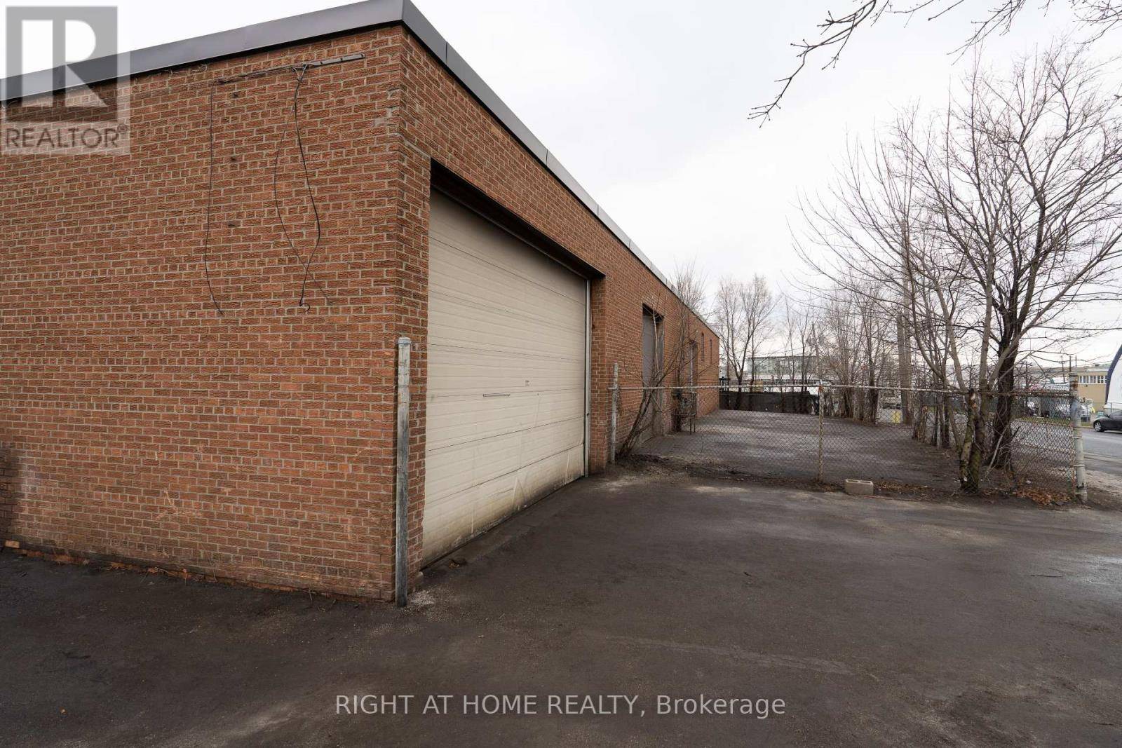 Toronto (downsview-roding-cfb), ON M9M2J2,35 Edgar AVE #Unit# 2