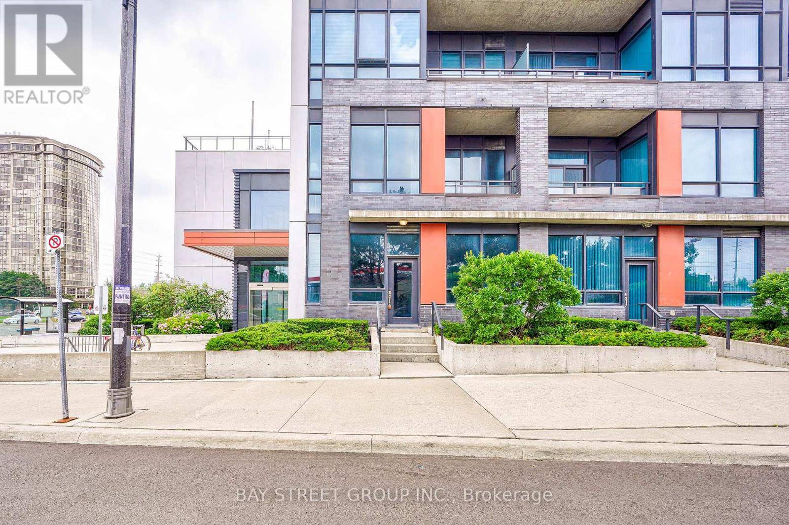 Mississauga (hurontario), ON L5R0E4,55 Eglinton AVE West #108