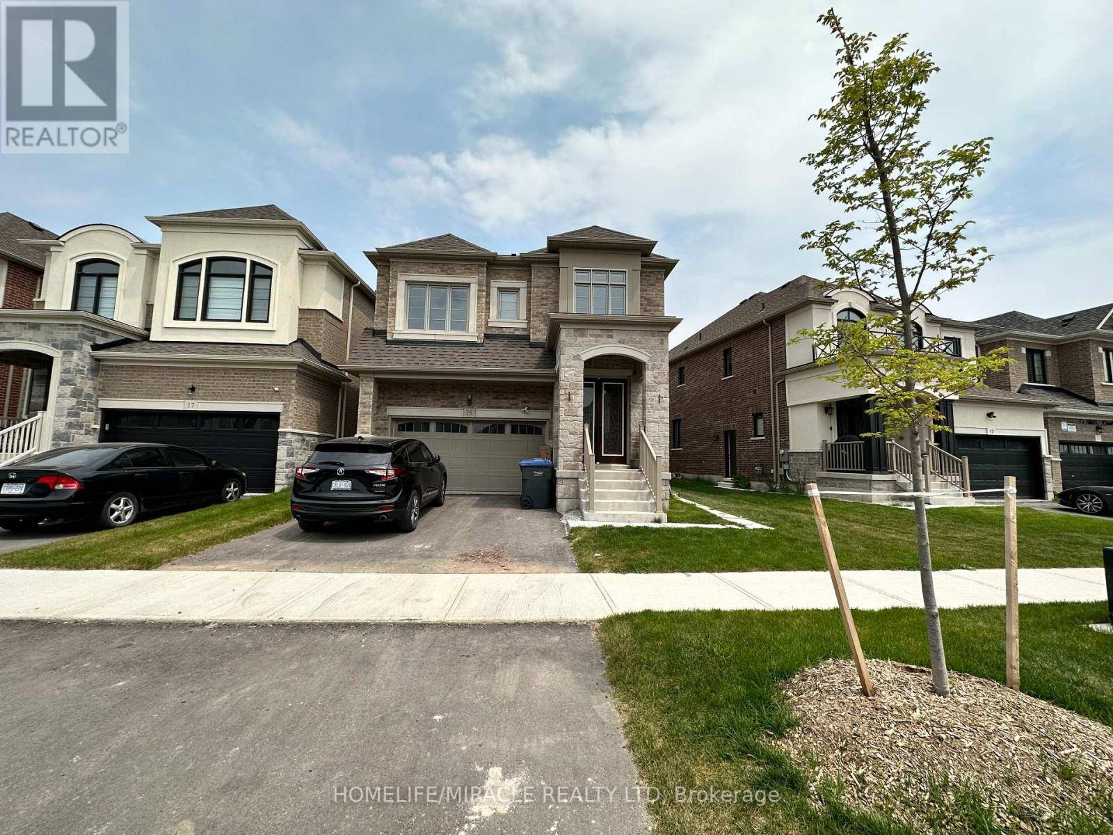 Brampton (brampton West), ON L6Y6J7,15 Twilley RD #(Upper)