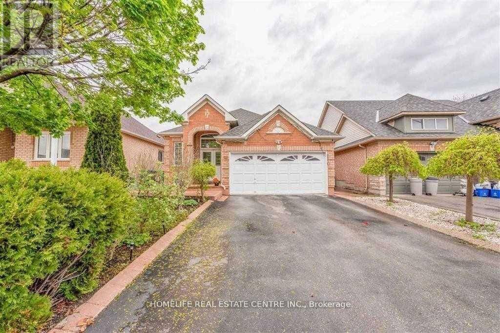 Brampton (northwest Sandalwood Parkway), ON L7A1M4,3 ORCHID DRIVE